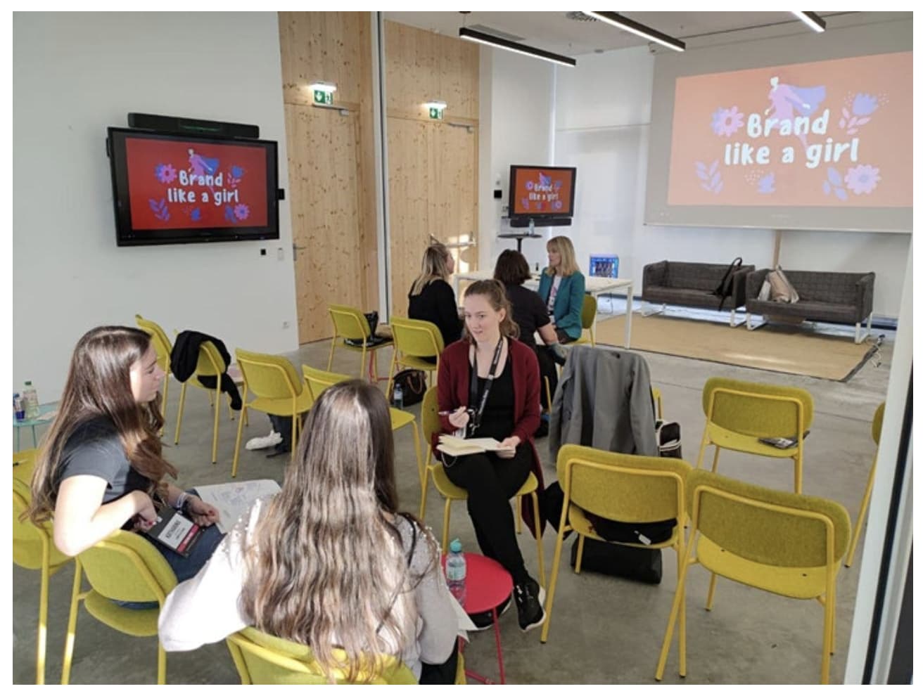 brand-workshop.jpeg?782bbc68e60e1a15e6597f4e9a6e5c07