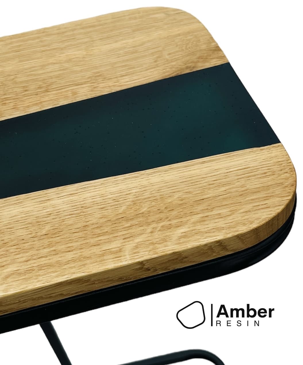 3-side-table-amber-resin.jpeg?4691f278bb444edebabc1e1d925f2986