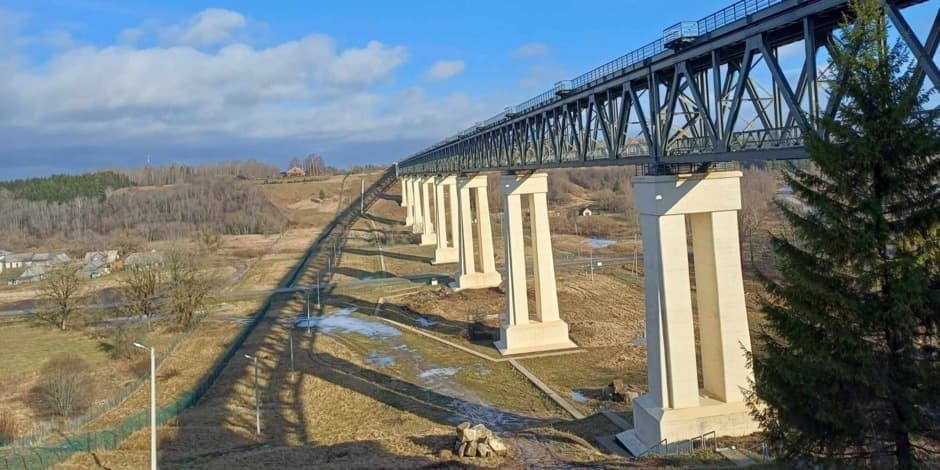 Ekskursijos Lyduvėnų geležinkelio tiltu/Excursions on the Lyduvėnai railway bridge
