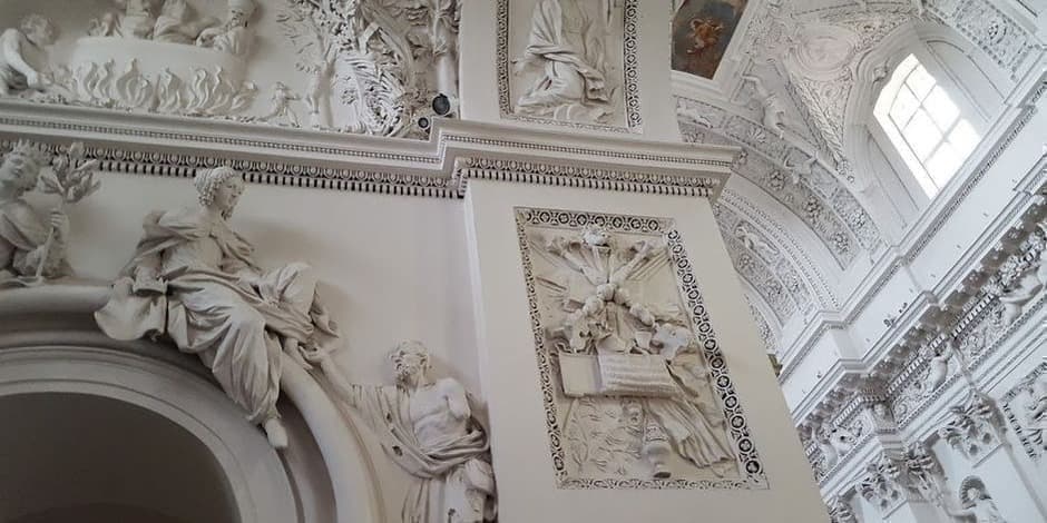 ДОБРО И ЗЛО, ВОЙНА И МИР В  КОСТЁЛЕ СВ.ПЕТРА И ПАВЛА.