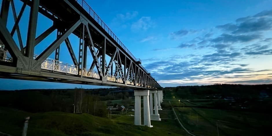 Naktinis Lyduvėnų žygis su ekskursija geležinkelio tiltu