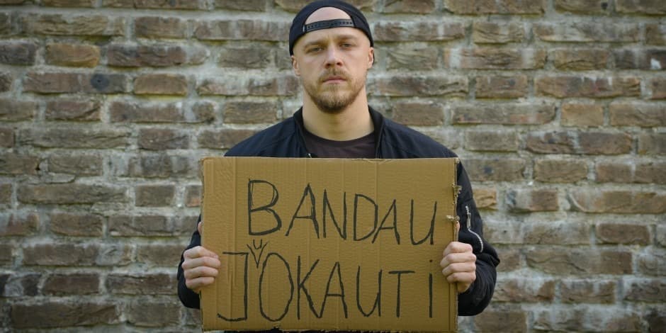 Tomaš Rynkevič Stand Up: Bandau juokauti.