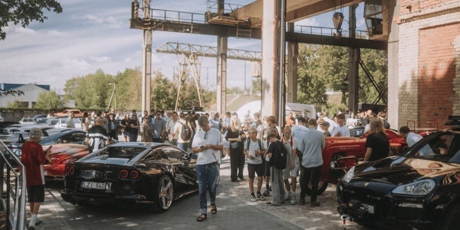 Cars & Coffee season opening x Lumber Room