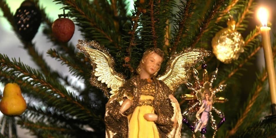 Trys riešutėliai Kalėdoms