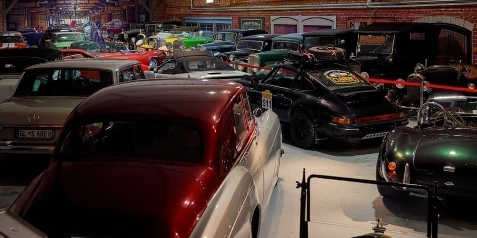 02-26 CLASSIC CAR LOFT automuziejaus ekskursija su vadovu-gidu