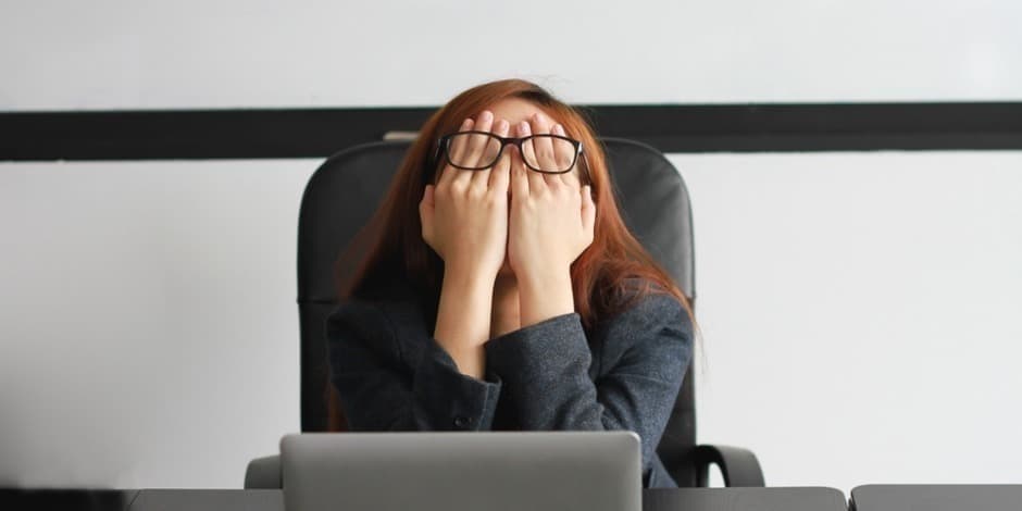 „EMOCINIS PERVARGIMAS IR PERDEGIMO SINDROMAS. KAIP PADĖTI SAU IR ATPAŽINTI BEI NUSTOTI “PERDEGINĖTI”?